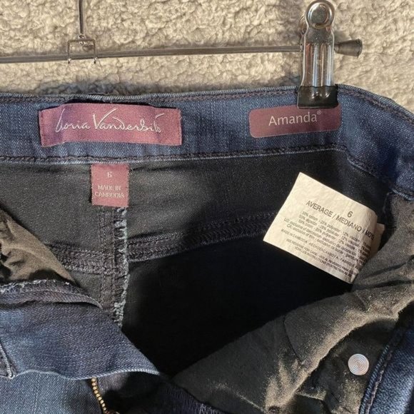 NWT Gloria Vanderbilt Classic Rise Amanda Capri Jeans Size 6 28 X 20 Dark Wash - Picture 2 of 6